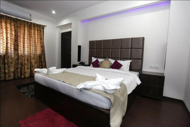 Oyster Airport Hotel Хайдарабад Экстерьер фото